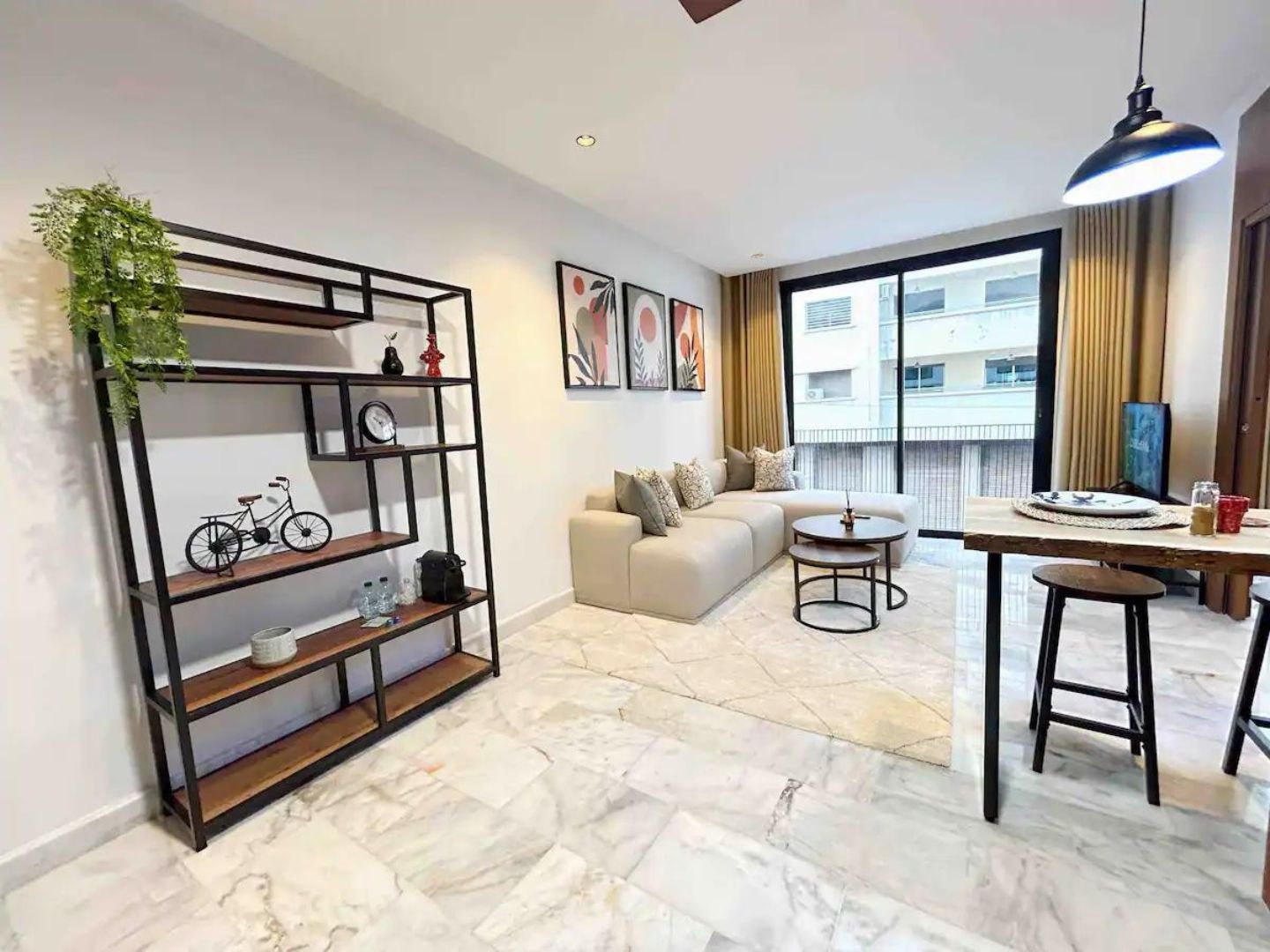 Élégance et Confort : Studio Raffiné aux Palmiers