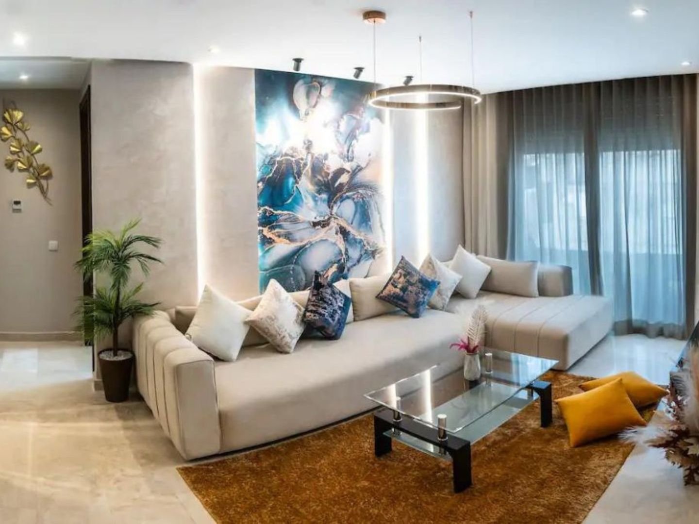 The 5* Blue Wall | King Bed